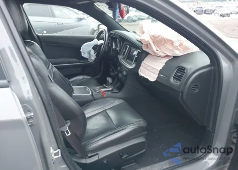 2019 Dodge Charger Sxt Rwd z USA, uszkodzony, nr VIN 2C3CDXBGXKH656858